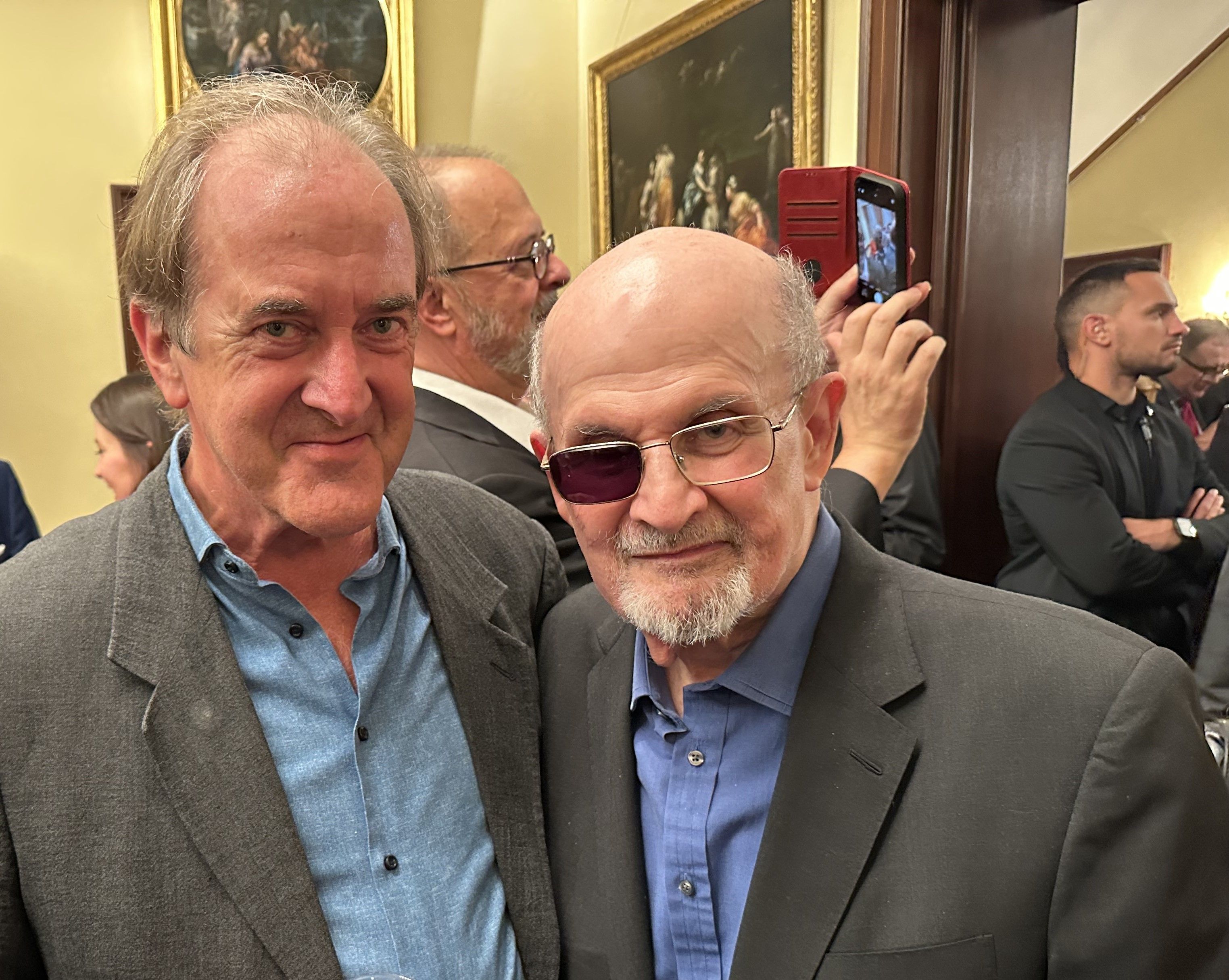 Bernhard Robben mit Salman Rushdie
